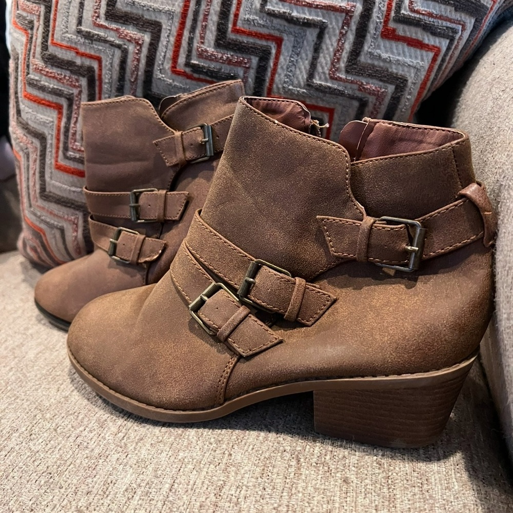 Holiday boots